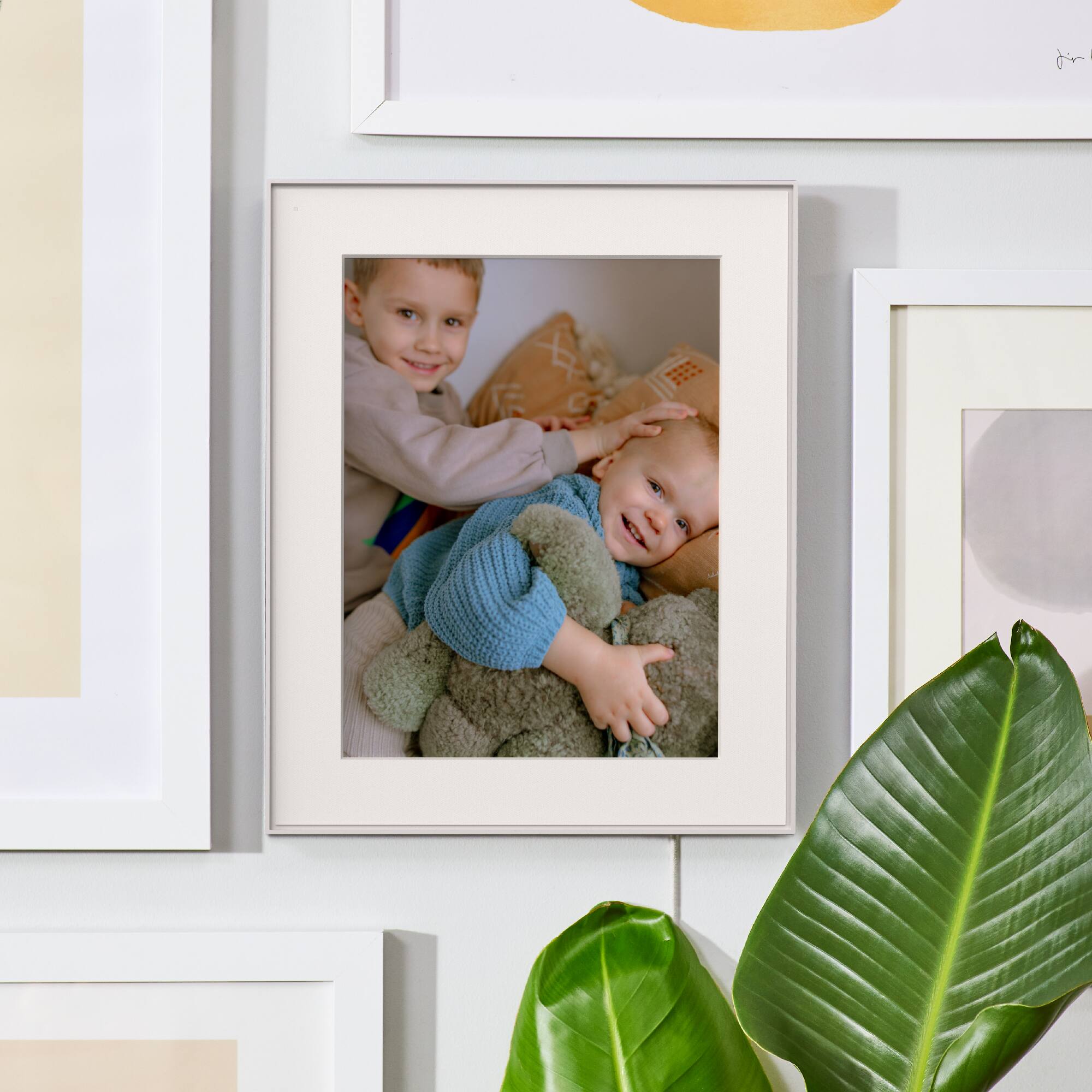 Aura 15" HD WiFi Walden Sandstone with Paper Mat Digital Photo Frame
